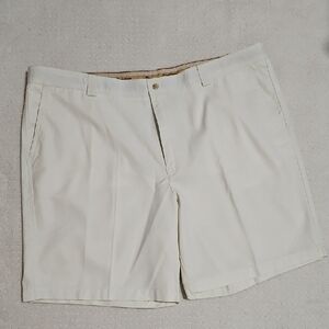 NWOT Tommy Bahama Classic Cream Shorts